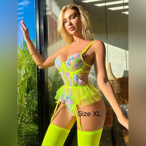 SHEIN Lingerie Bundle - Picture 7 of 16